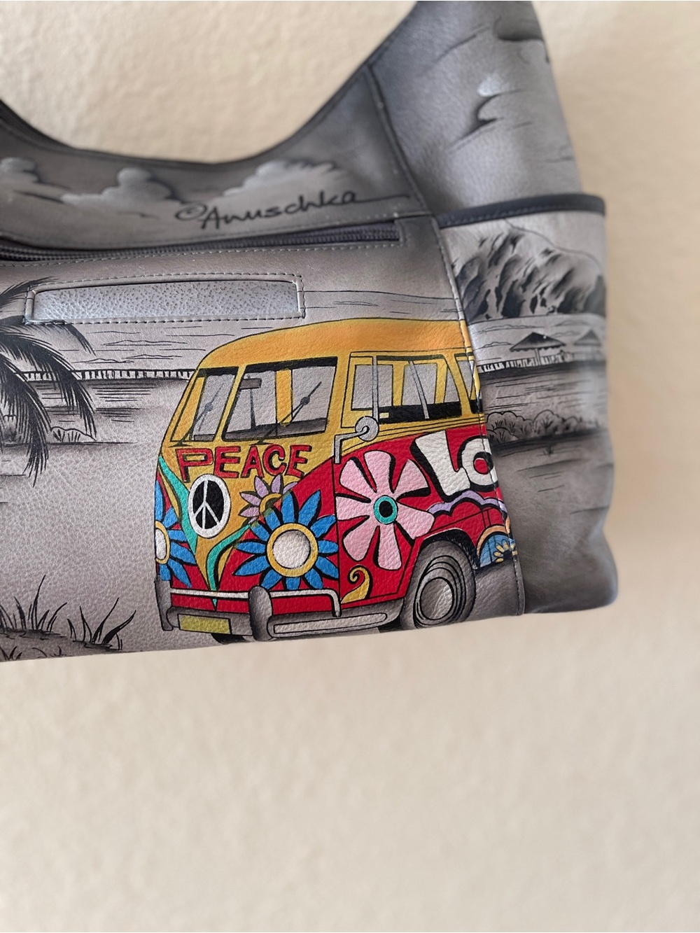 Anuschka Gray Leather Shoulder Bag with Colorful Yellow & Red Van Artwork - Picture 7 of 10